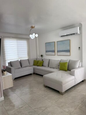 Smart TV, estéreo y impresora