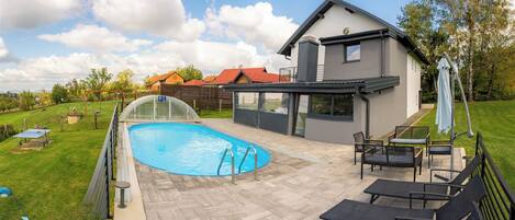 Beheizter Pool