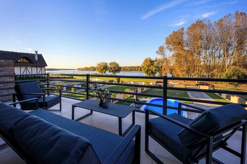 House by the Danube with jacuzzi, sauna, pool, barbecue, and outdoor activities