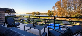 House by the Danube with jacuzzi, sauna, pool, barbecue, and outdoor activities