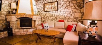 Relax with jacuzzi, pool and authentic Slavonian charm