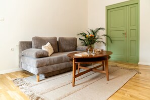 TV - Apartment in Otočac with private sauna, terrace, and feng shui design. (Otočac)