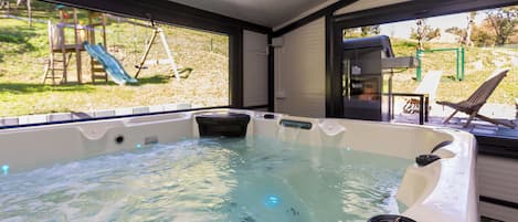 Baignoire à remous extérieure