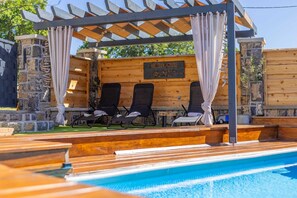 Pool - Traditional Lika home with pool and jacuzzi surrounded by nature. (Brinje)