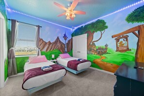12 bedrooms, iron/ironing board, travel cot, free WiFi - Ultimate Disney Getaway | 12BR Bella Vida 30+ (Kissimmee)