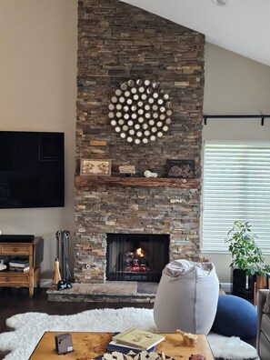 Interior - Unpretentious Luxury 4bedroom House in SoCal just 80min to any Olympic Venue (Simi Valley)
