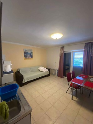TV - Holiday Apartment VILLA MERI APARTMENT 2 (2+2) (Srima)