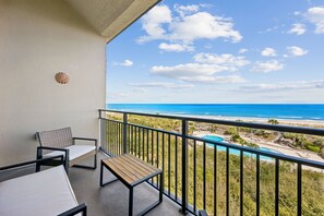 Property grounds - Oceanfront 2-Bedroom Villa with Loft, Sunsets & Resort-Style Amenities (Amelia Island)