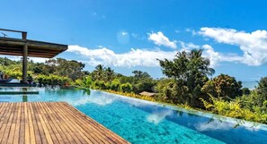 Pool - Luxury house in Arraial d'Ajuda: 5 suites and ocean view. (Arraial d'Ajuda)