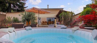 5 bedroom amazing home in Saint-Fortunat-Sur-Eyr