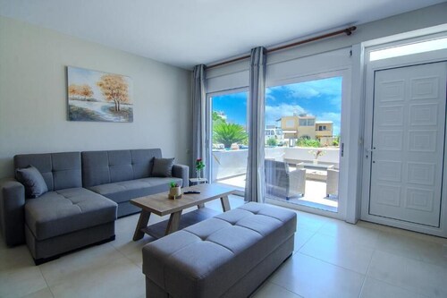 Vakakis Family Luxury Studios