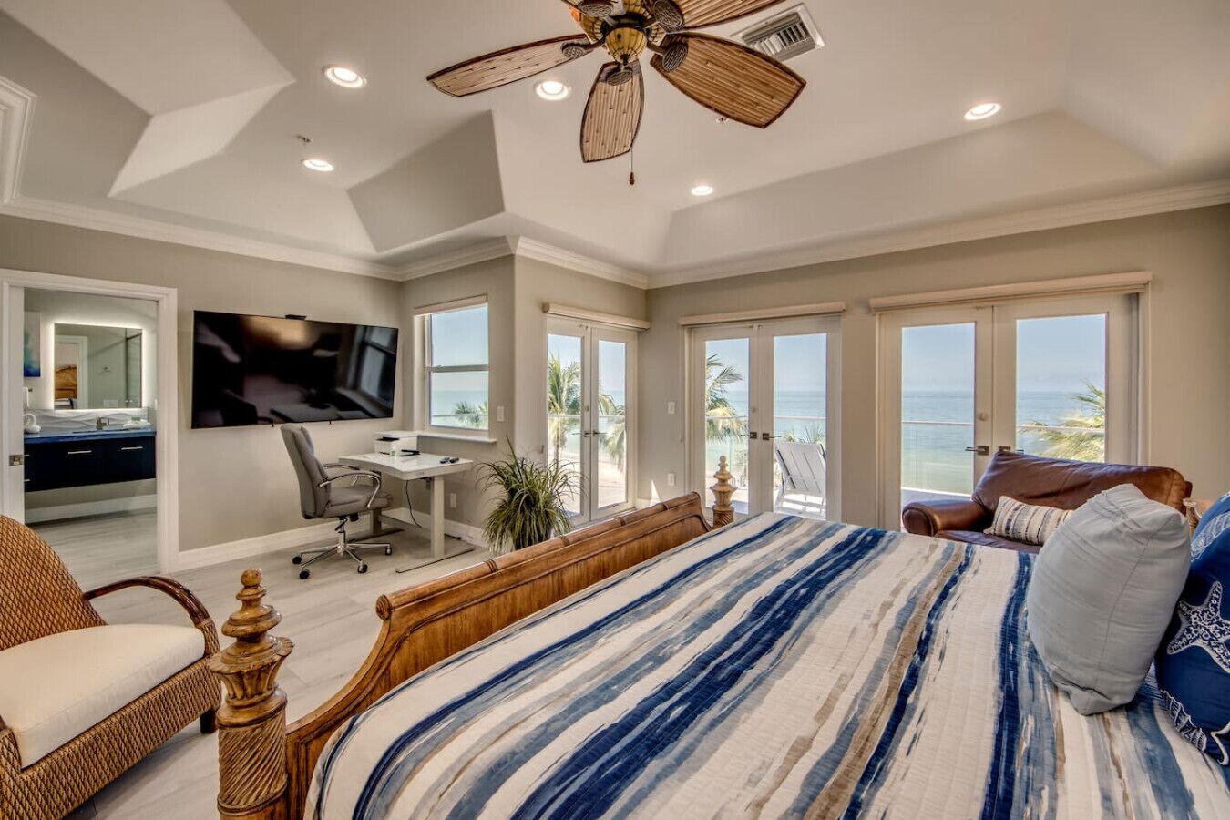 3 bedrooms, desk, iron/ironing board, WiFi