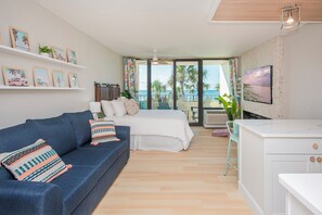 Smart TV, fireplace - New Reno@Ocean Reef: 2nd floor OceanFront w/ full kitchen (Myrtle Beach)