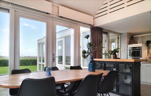 Dining - Nice home in Stavenisse with swimming pool (Stavenisse)