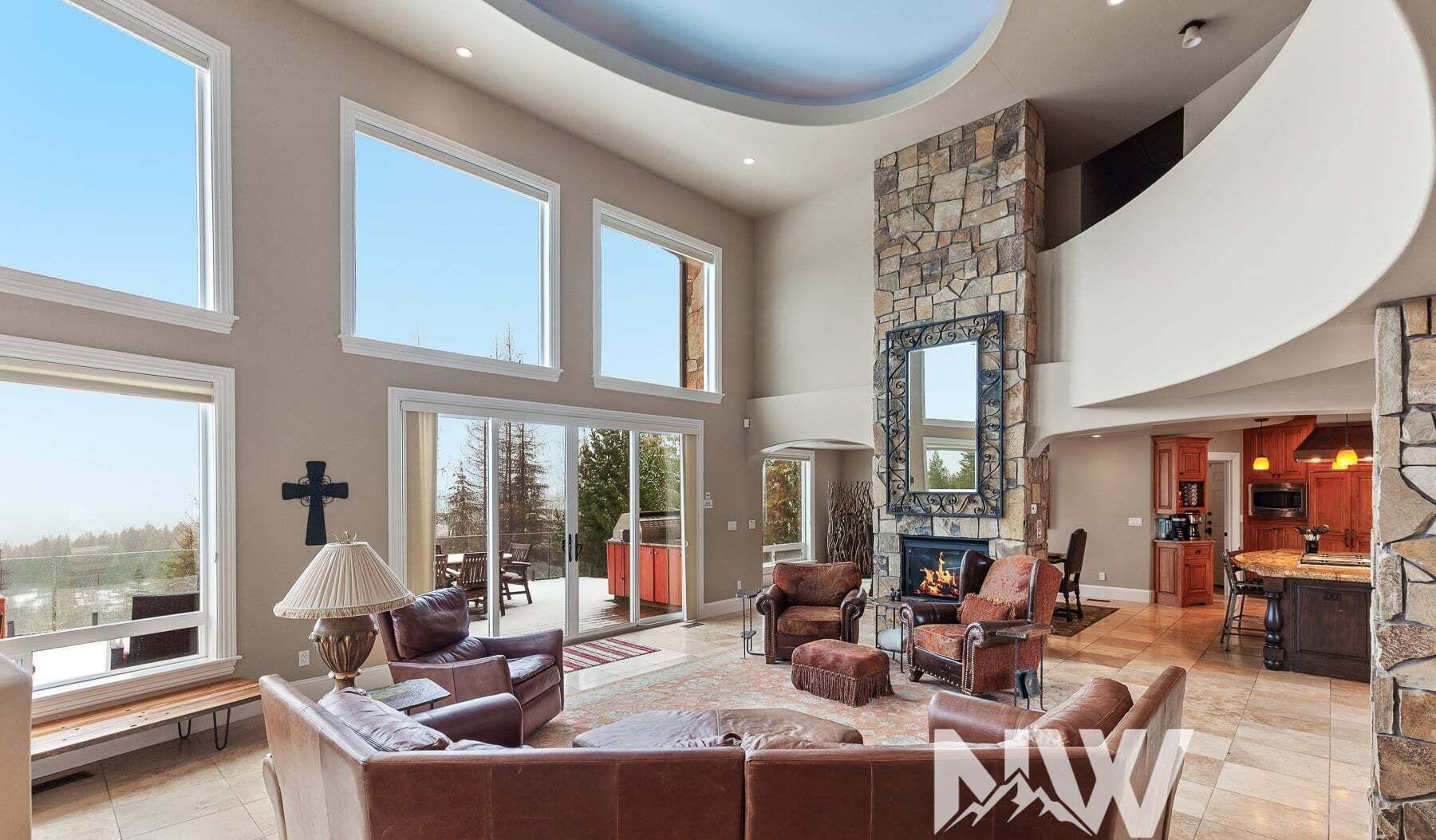 Smart TV, fireplace, video games, table tennis