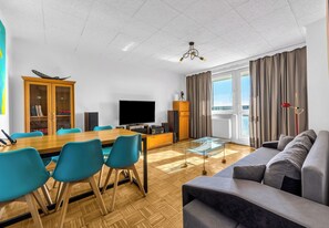 TV - Warszawa Wileńska Skyline View Apartment (Warszawa)