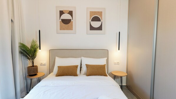 1 bedroom, iron/ironing board, WiFi, bed sheets