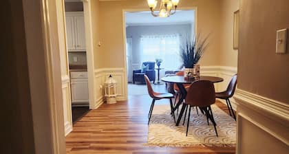 3-bedroom townhome in family-friendly Evans, 7 miles to Masters golf course