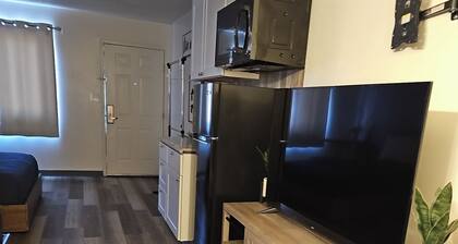 Beautiful spacious, pet friendly, 2 beds, 1 bath