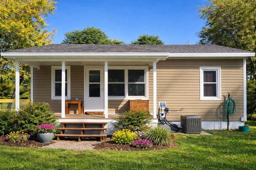Quaint, 3-bedroom farmhouse, situated between Gibbon and Kearney, Nebraska!