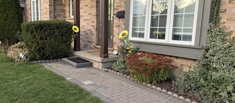 Private Room with Queen Size Bed