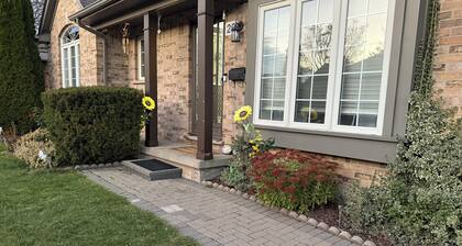 Private Room with Queen Size Bed