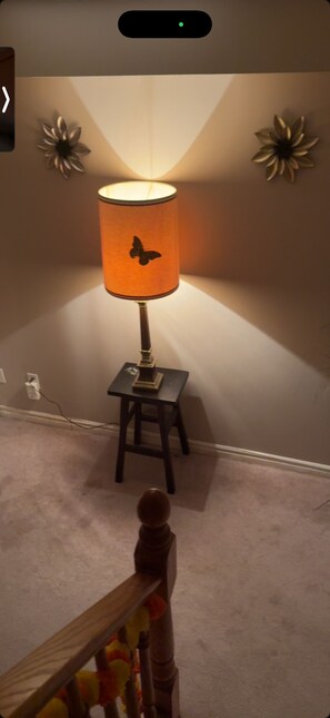 Interior - Private Room with Queen Size Bed (London)