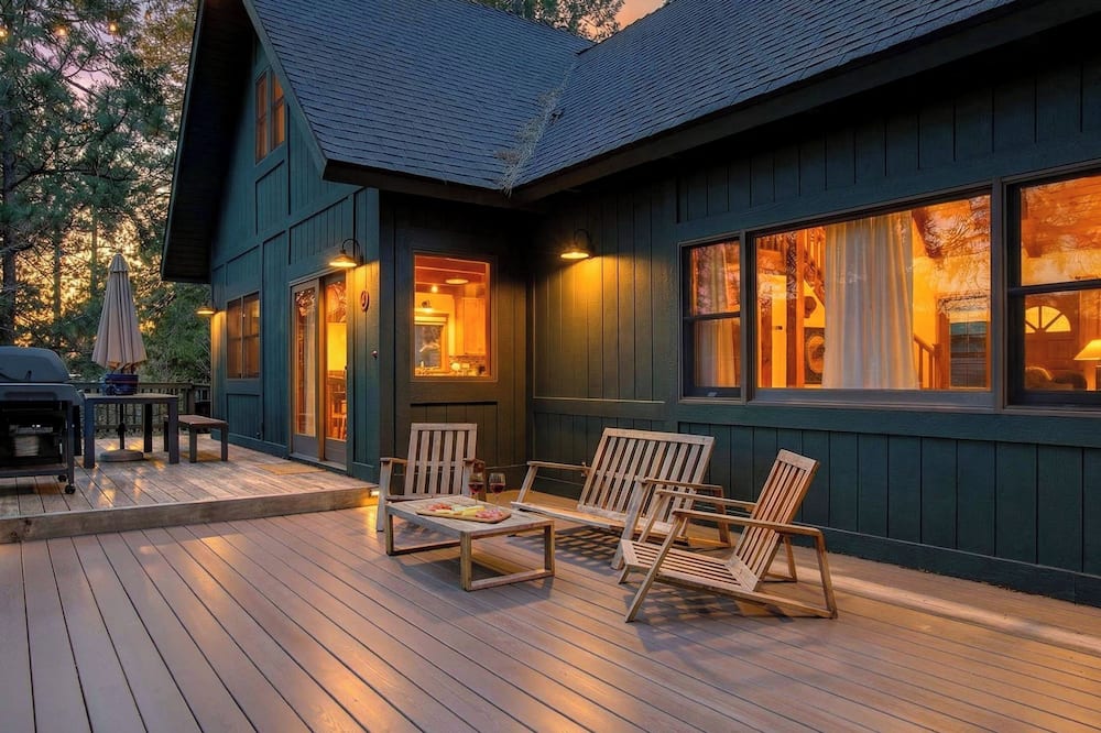 Bernina by Avantstay A-frame Cabin + Game Loft + Fireplace + Deck Near Lake Arrowhead - Lake Gregory, CA