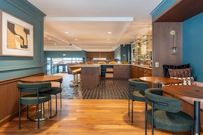 Dining - 1BR | Gym, Views | Bellevue | Sophari Parkside K (Bellevue)