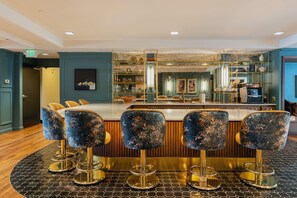 Dining - 2BR TH | Gym, Balcony | Bellevue Parkside L (Bellevue)