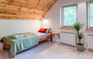 3 bedrooms, travel cot, free WiFi