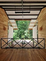 Suíte superluxo, sacada, vista para o jardim | Parte interna