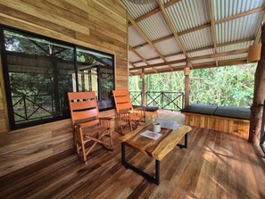 Terrace/patio - Finca Amistad Cacao Lodge (Bijagua)