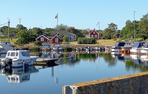 Lovely home in Hasslö with house sea view