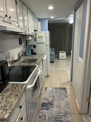 Fridge, microwave, oven, stovetop - New Listing!! 2nd floor, 1-bedroom condo on the Boardwalk with Direct Ocean view (Ocean City)