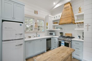 Private kitchen - ☀️New ☀️1 BR Secluded Cypress Cabana in Seagrove Beach 🏝️ (Santa Rosa Beach)