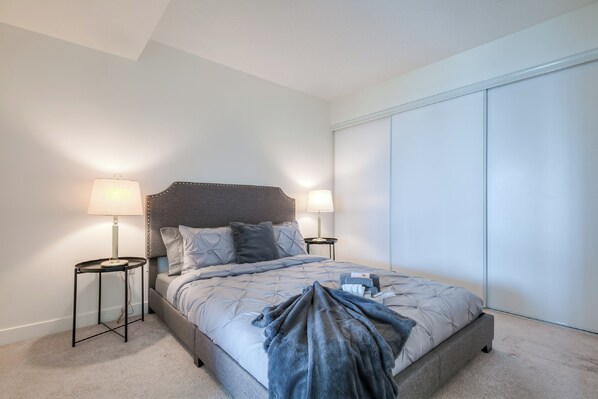 Double Room - Fort York Skyline Stay (Toronto)