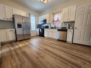 Private kitchen - Spacious 5-bedroom house in exciting Dayton (Dayton)