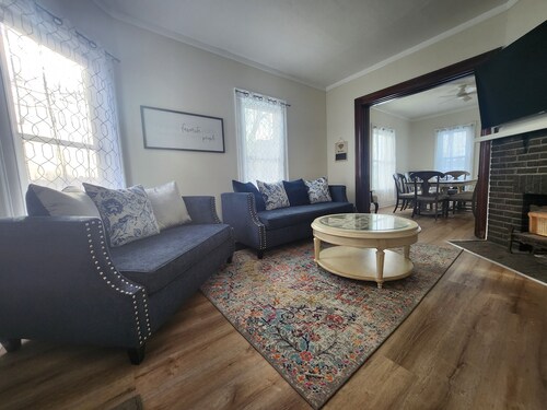 Spacious 5-bedroom house in exciting Dayton