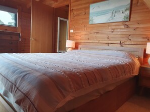 Room - Cosy beach cottage at Verona Sands, hot tub / island views  & dog-friendly beach (Verona Sands)