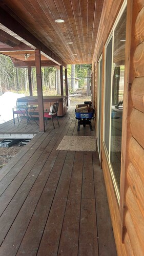 Whispering Pines Cabin, Private Hot Tub, Game Room