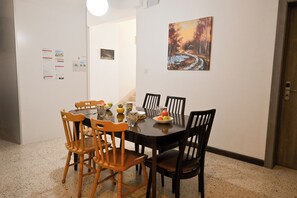 Unclassified image, 3 of 26, button - Sea Breeze Bay Guesthouse - B2, Saint Paul's Bay, Malta (Saint Paul's Bay)