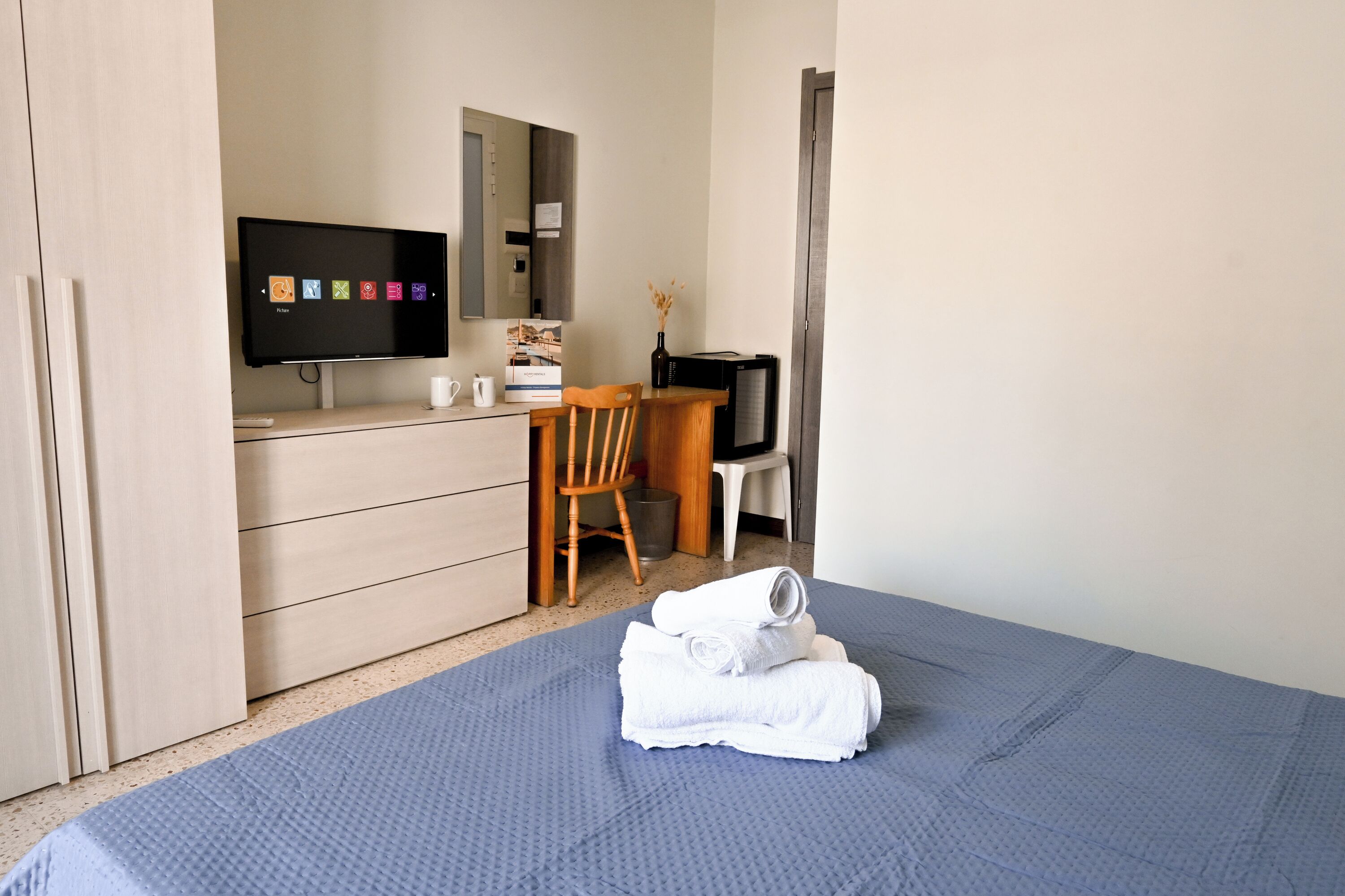 1 bedroom, WiFi (free), bed sheets