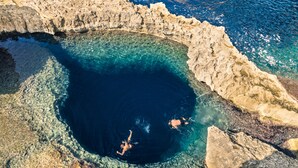 Unclassified image, 4 of 24, button - Sunny Ensuite by the Sea - A5, Saint Paul's Bay, Malta (Saint Paul's Bay)