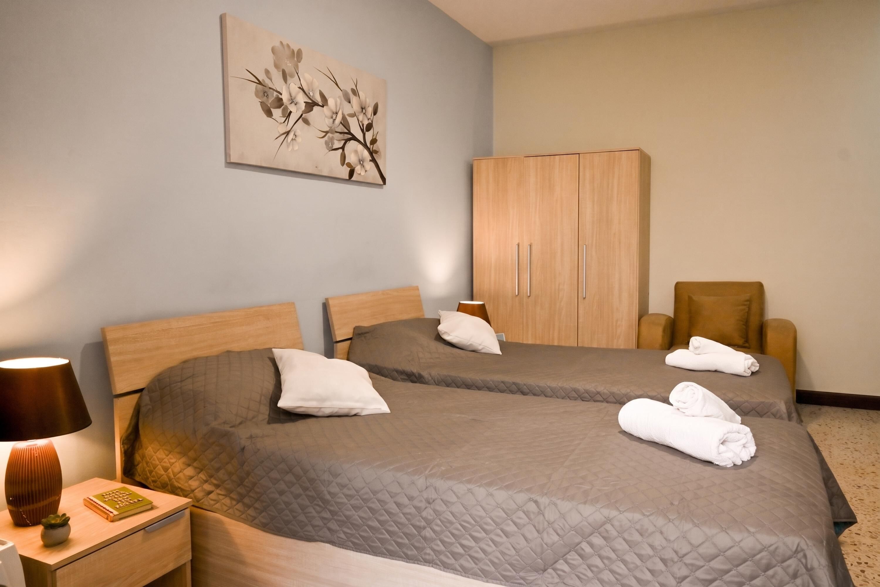 1 bedroom, WiFi (free), bed sheets