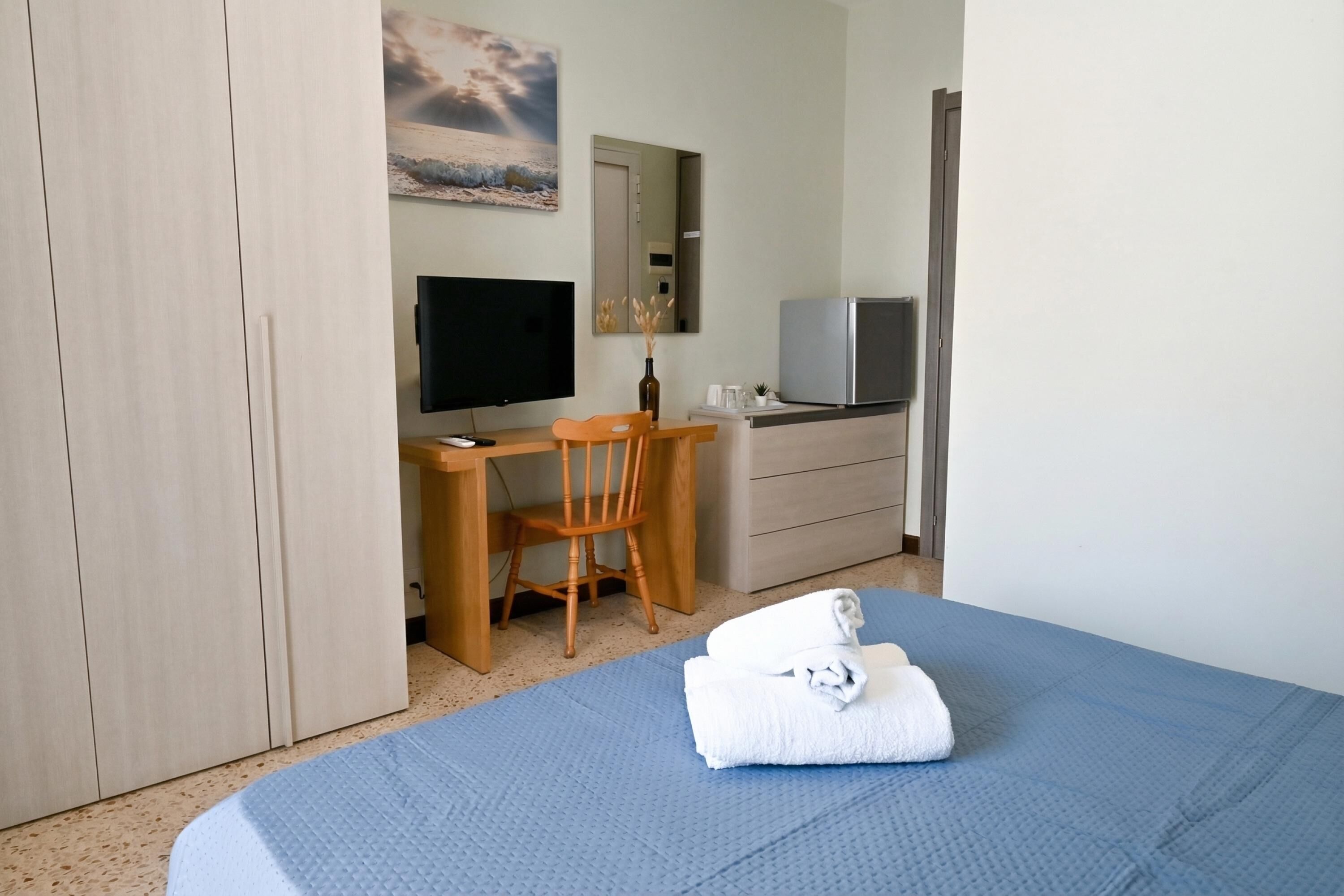 1 bedroom, WiFi (free), bed sheets