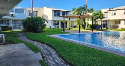 Family House for 10 People, Acapulco Diamante