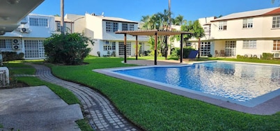 Family House for 10 People, Acapulco Diamante