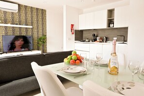 Interior - A Sunny Seaview In Central Sliema, Sliema, Malta (Sliema)