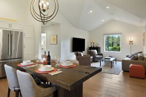 Interior - Modern Vine Wine Country Cottage (Sonoma)